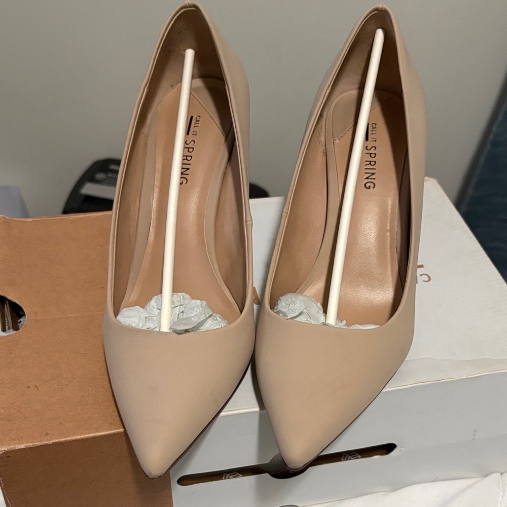 Call It Spring Women's Nude Pointed-Toe Pumps size 7